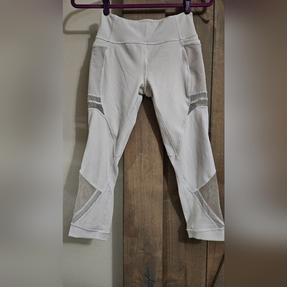 LULULEMON Forget The Sweat Crop. 21 inch. White. Size 6 - Picture 6 of 13